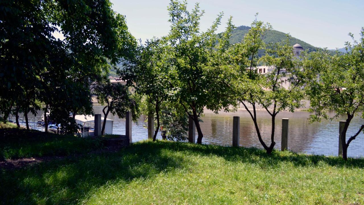 Apartmani Rosa Višegrad エクステリア 写真